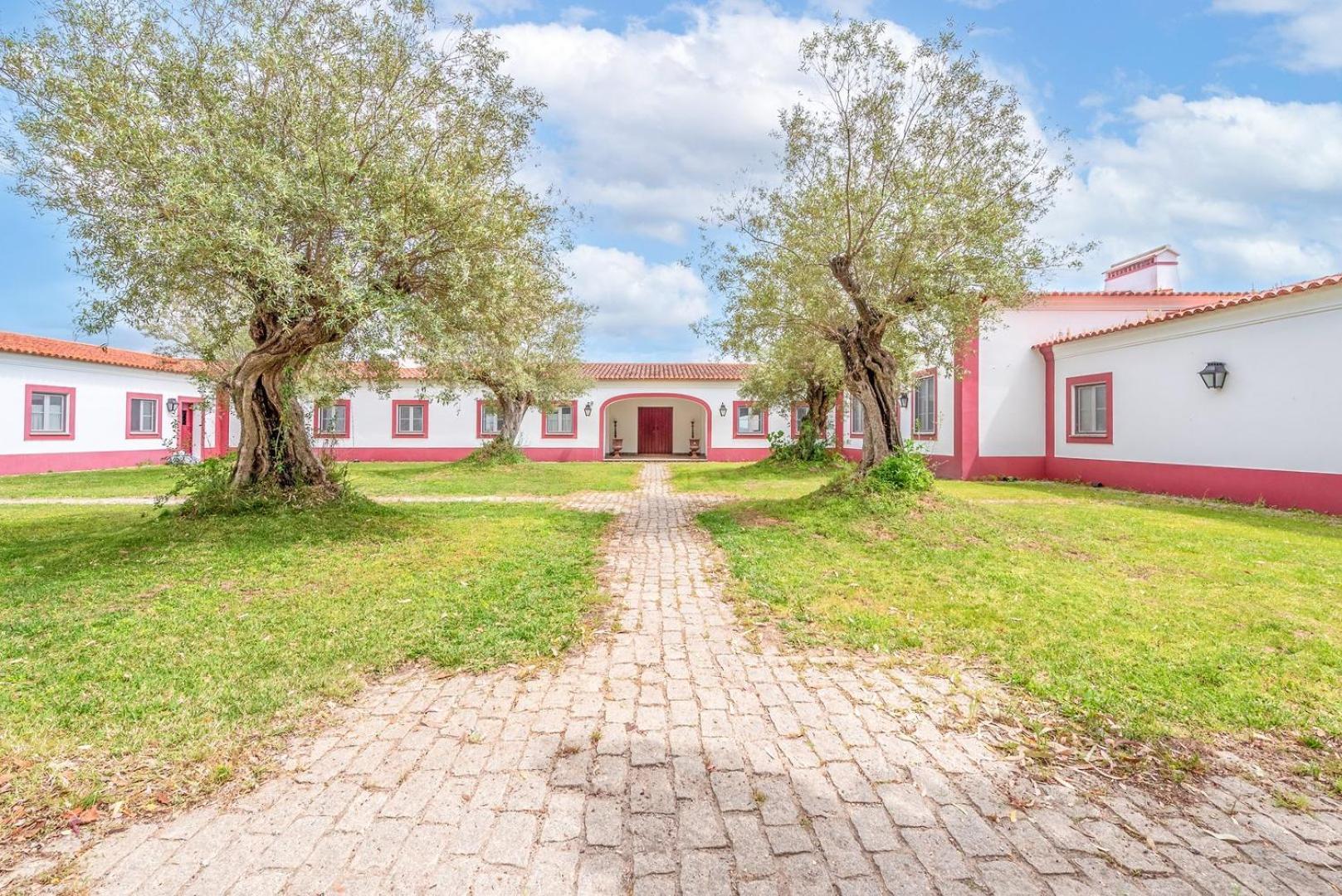Вілла Stunning Mansion In Sao Cristovao Монтемор-у-Нову Екстер'єр фото
